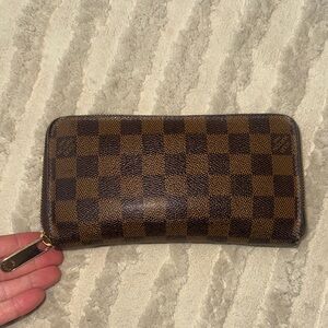 Louis Vuitton Damier Ebene Zippy Wallet (Used)
